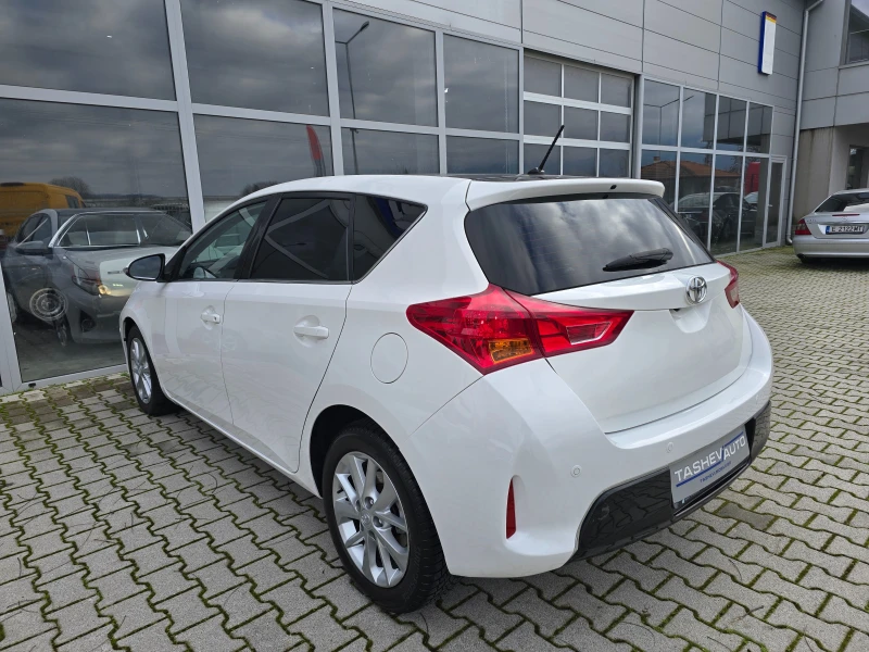 Toyota Auris 1.4 D-4D!!КАМЕРА!!, снимка 9 - Автомобили и джипове - 52728567