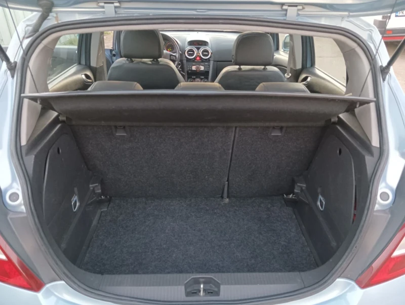 Opel Corsa 1.2i, снимка 10 - Автомобили и джипове - 52796847