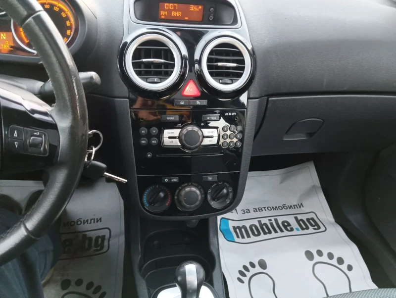 Opel Corsa 1.2i, снимка 12 - Автомобили и джипове - 52796847