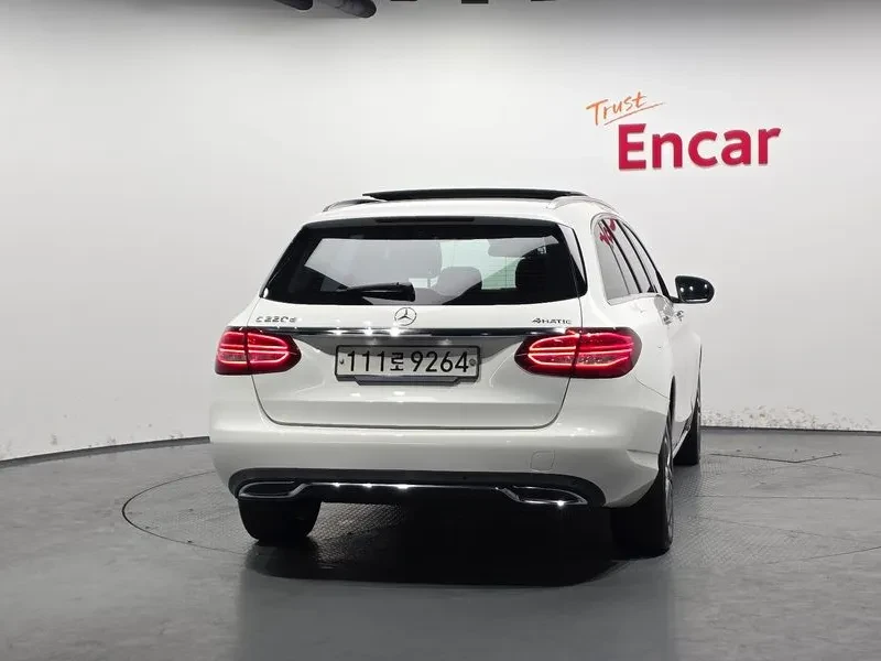 Mercedes-Benz C 220 4Matic Estate, снимка 4 - Автомобили и джипове - 54882172