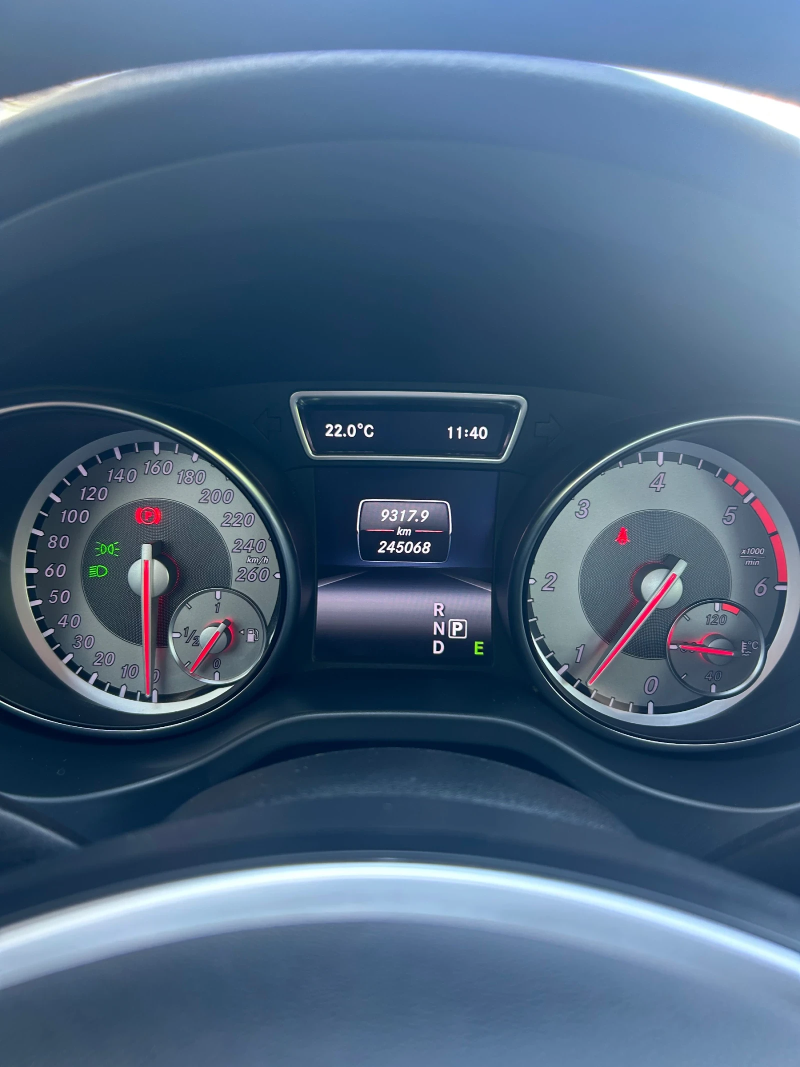 Mercedes-Benz CLA 220  - изображение 7