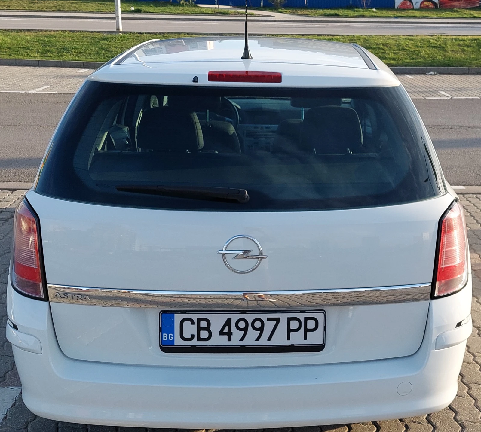 Opel Astra H (Z16XER) - изображение 2