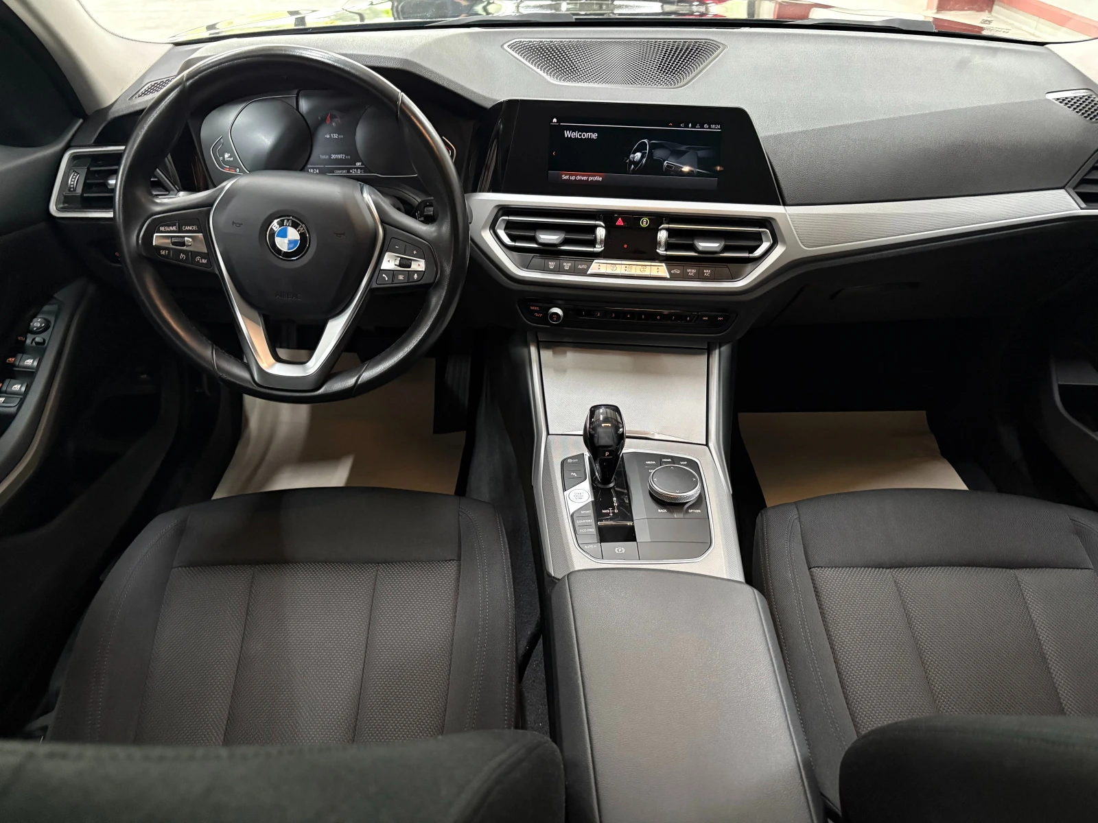 BMW 316 Touring M.Hibrid EV - изображение 7