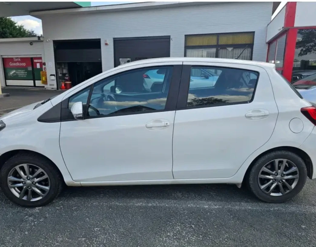 Toyota Yaris 1.33i Evro 6 - изображение 6
