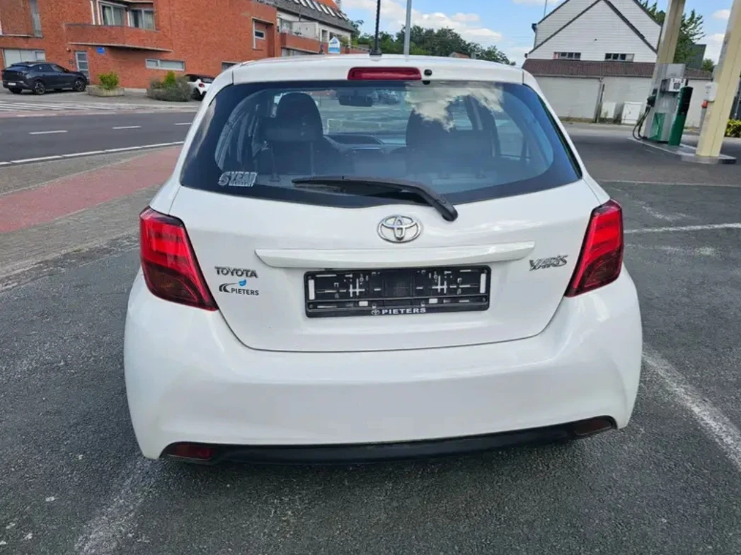 Toyota Yaris 1.33i Evro 6 - изображение 9