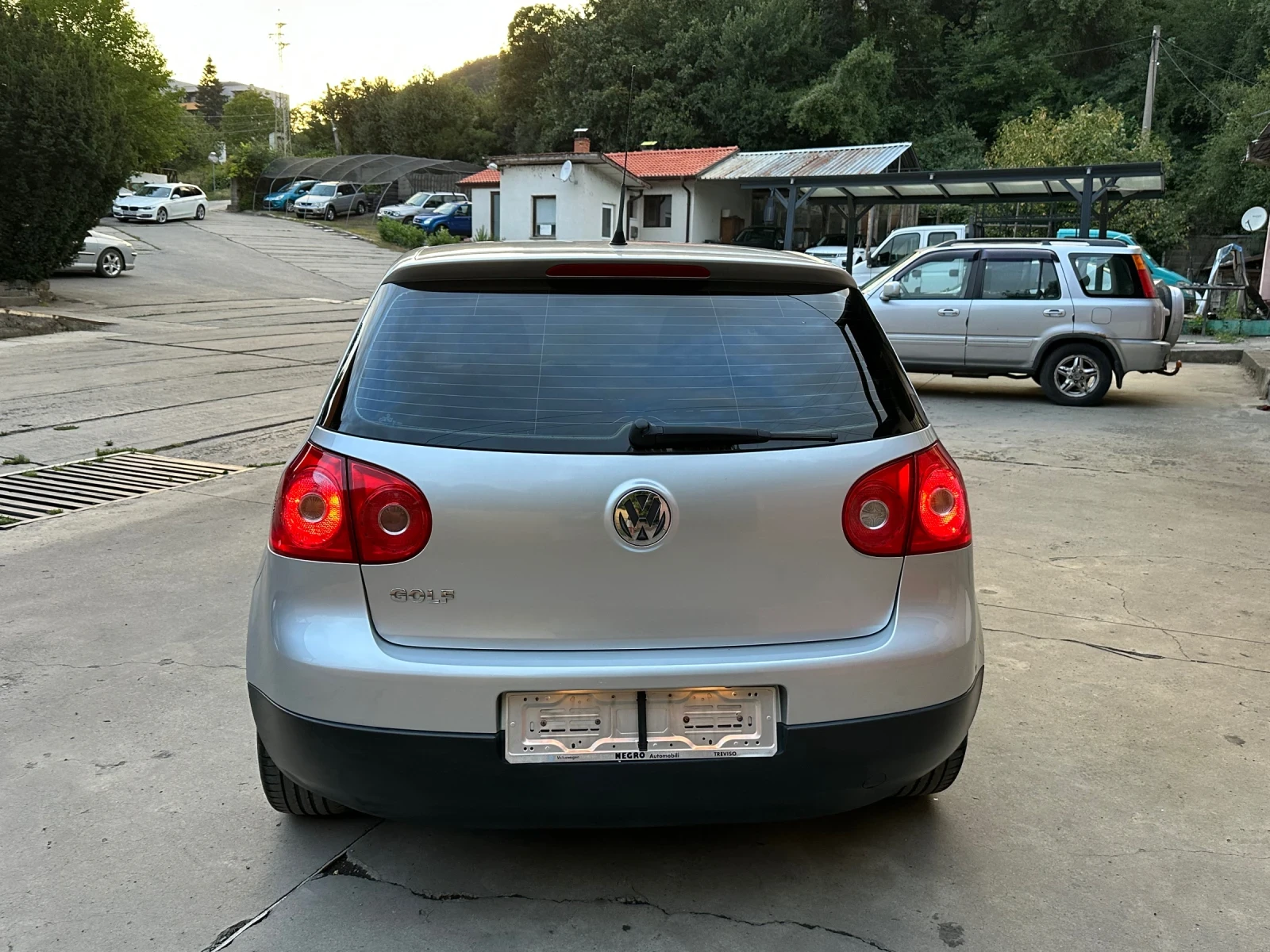 VW Golf 1.9TDI/ NAVI Много Запазен! - изображение 5