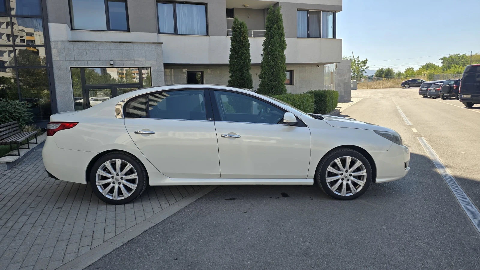 Renault Latitude 2.0DcI 175hp. - изображение 9