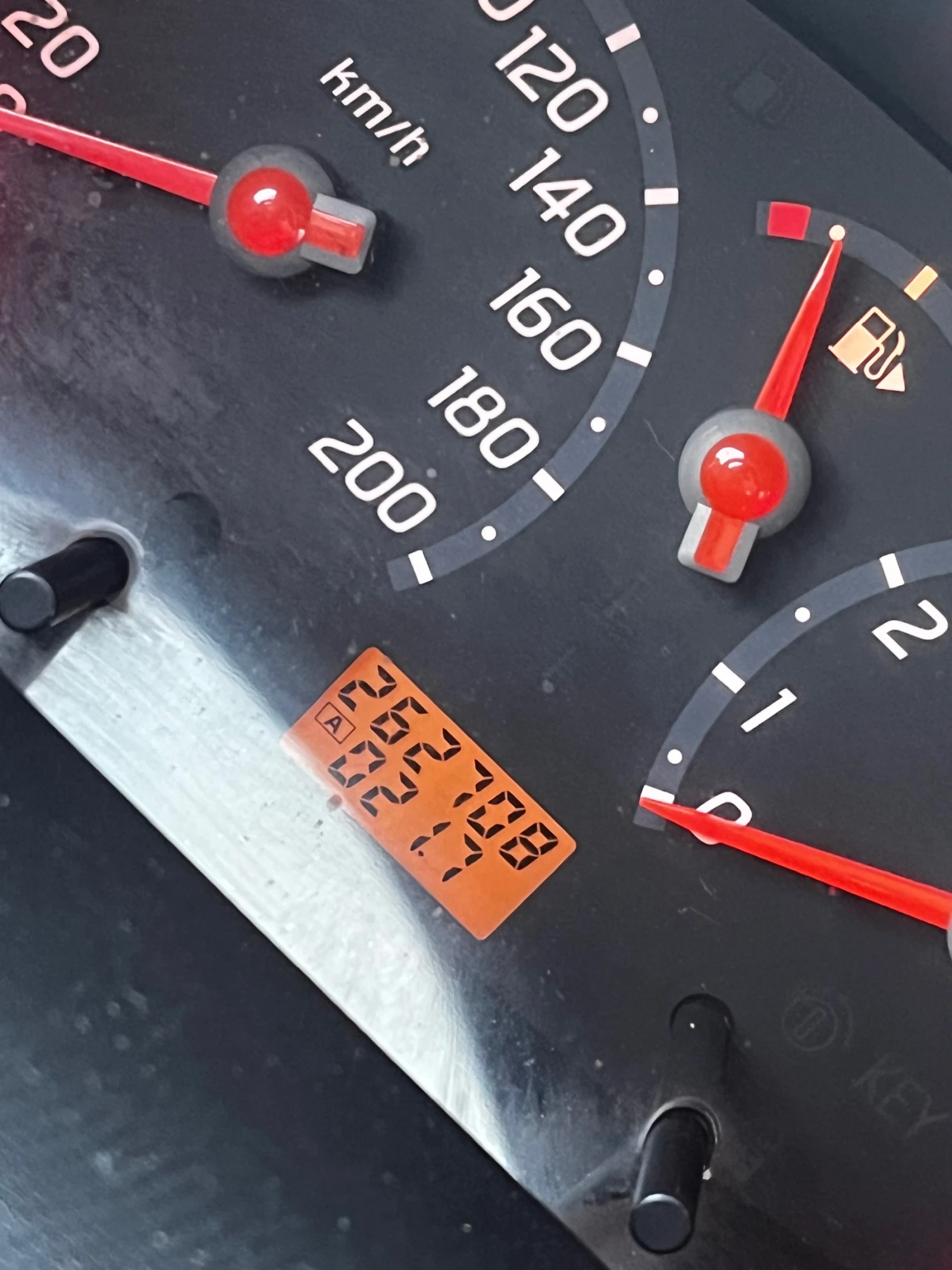 Nissan Micra  - изображение 6