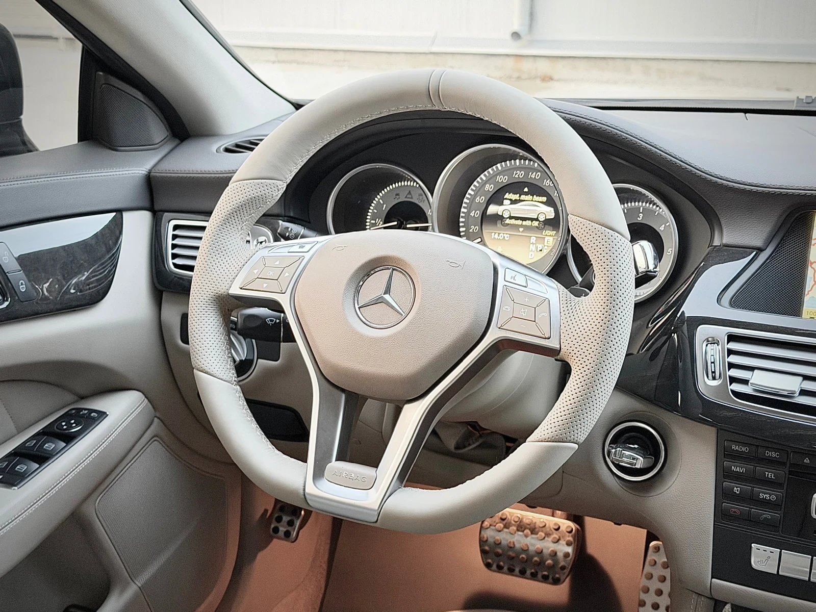 Mercedes-Benz CLS 350 AMG/ 4MATIC/ ALL BLACK/ 3xTV/ AIRMATIC/ FULL LED | Mobile.bg   8