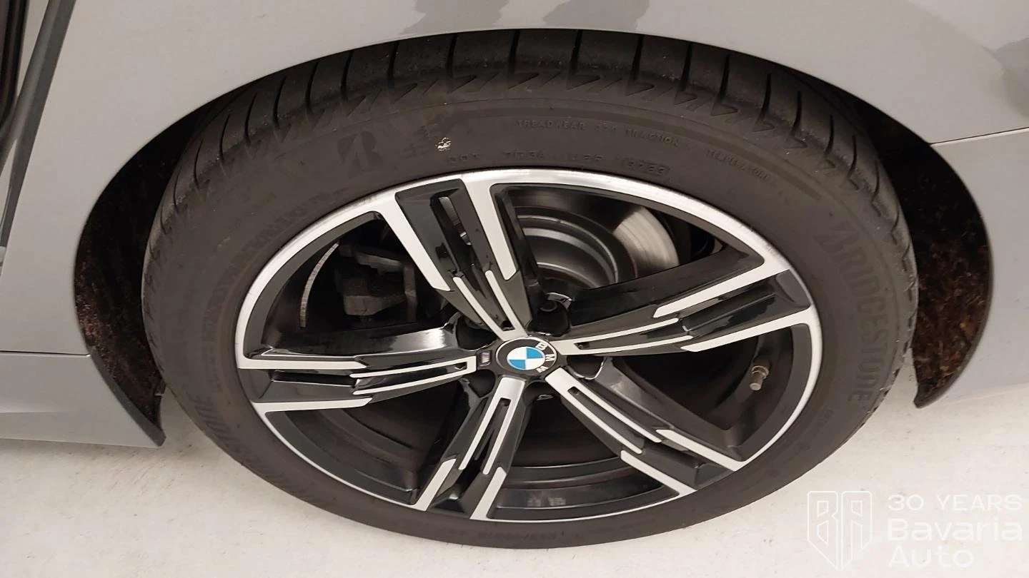 BMW 318 d Touring M Sport Paket Steptronic | Mobile.bg   17