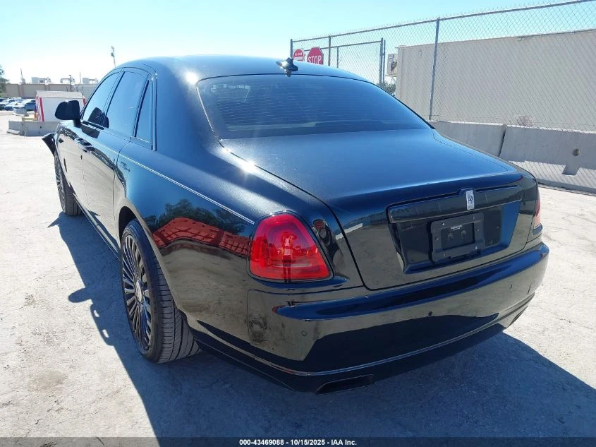 Rolls-Royce Ghost  - изображение 5