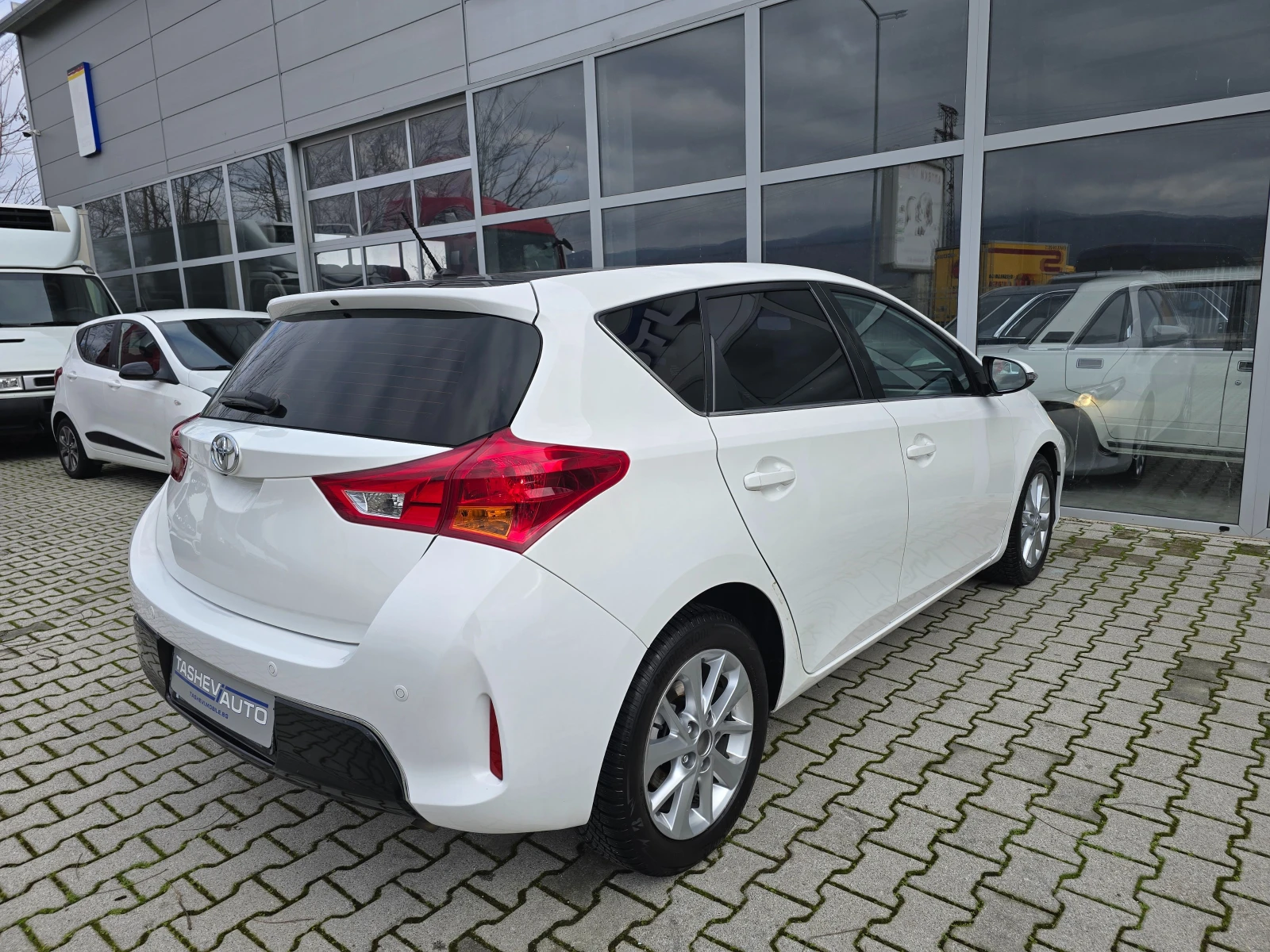 Toyota Auris 1.4 D-4D!!КАМЕРА!! - изображение 7
