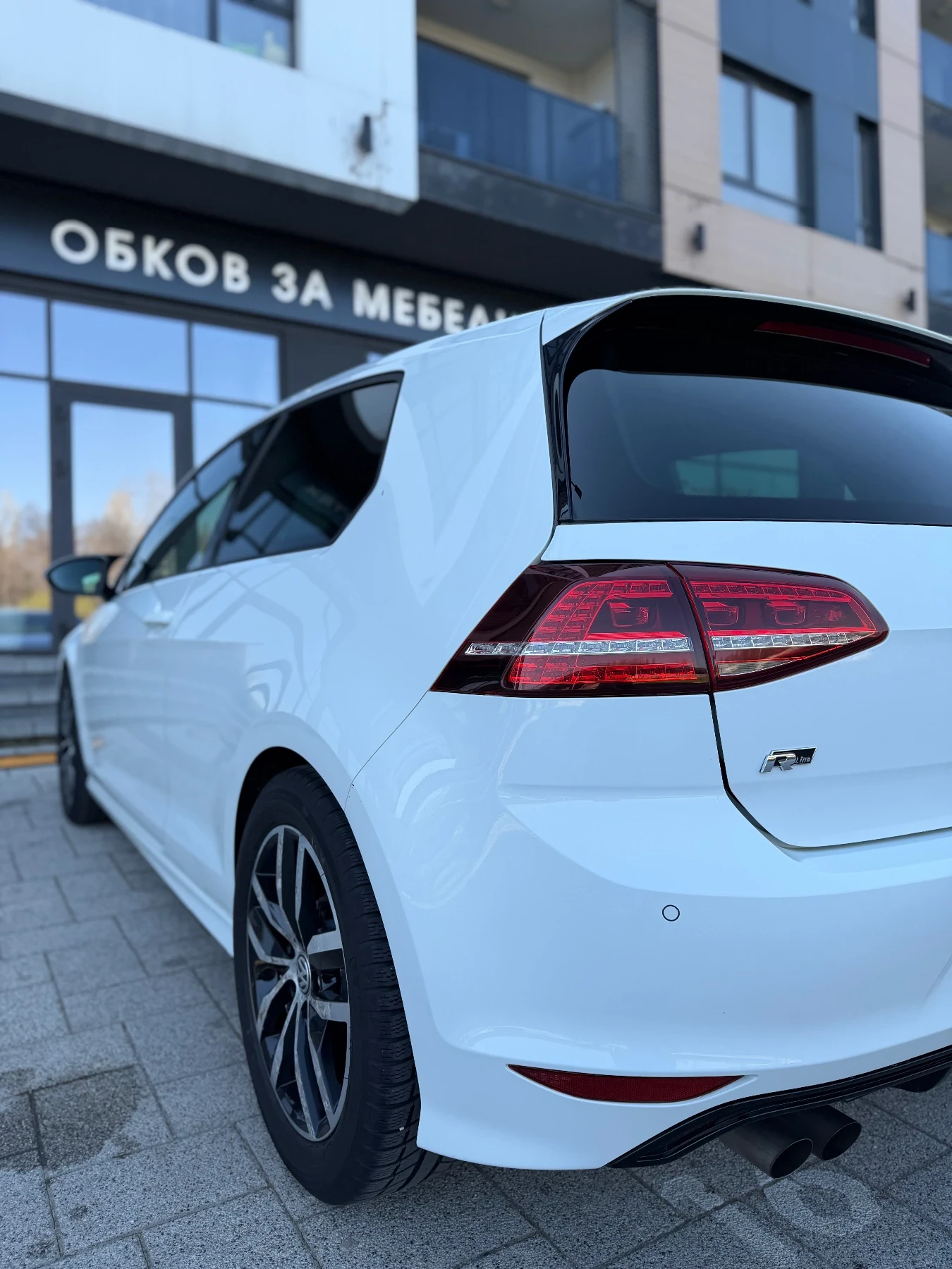 VW Golf 7 R-Line, снимка 8 - Автомобили и джипове - 53624234