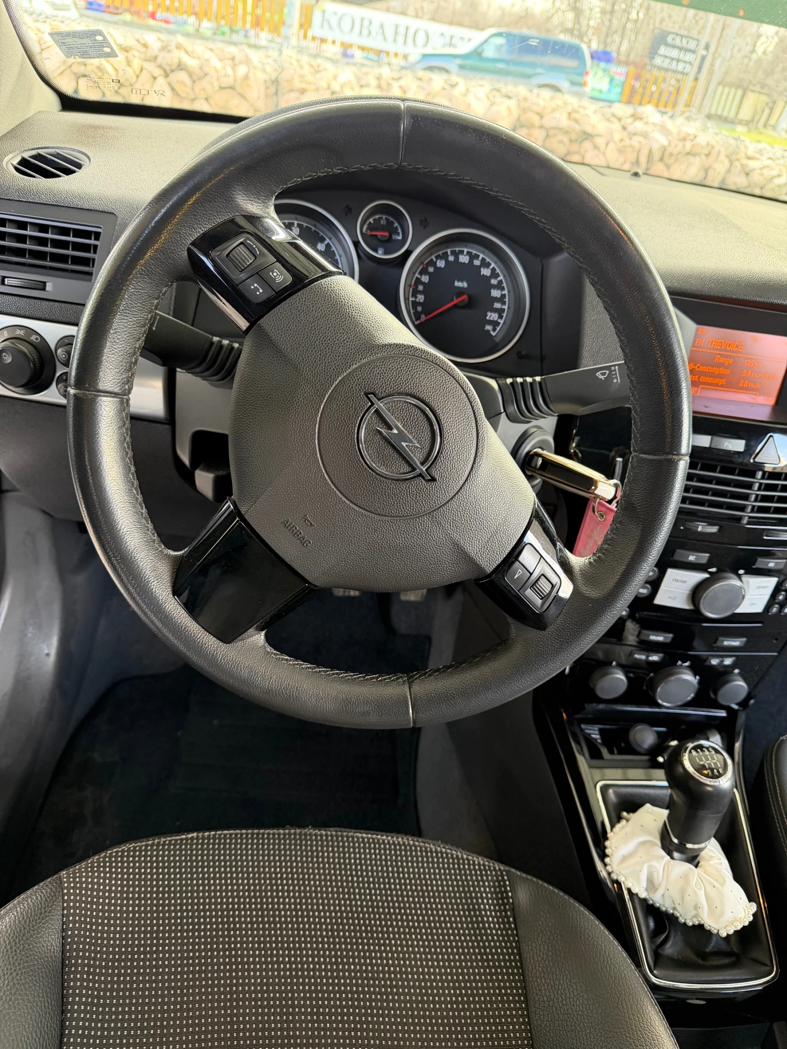 Opel Astra, снимка 10 - Автомобили и джипове - 53643961