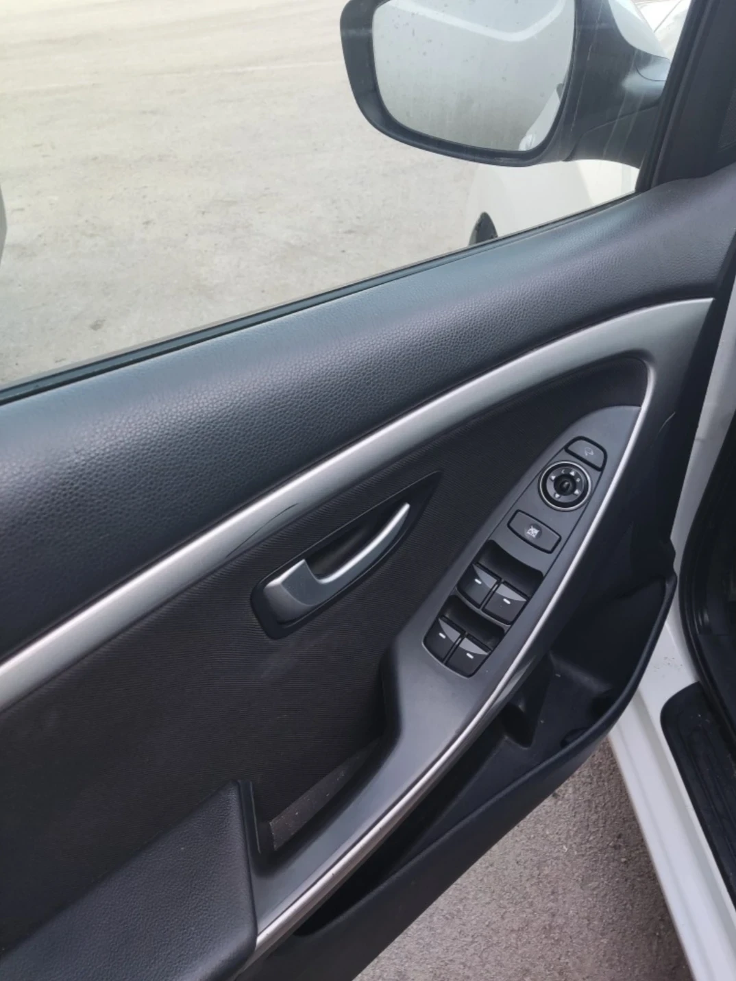 Hyundai I30 1.4 Газ, снимка 9 - Автомобили и джипове - 53709195