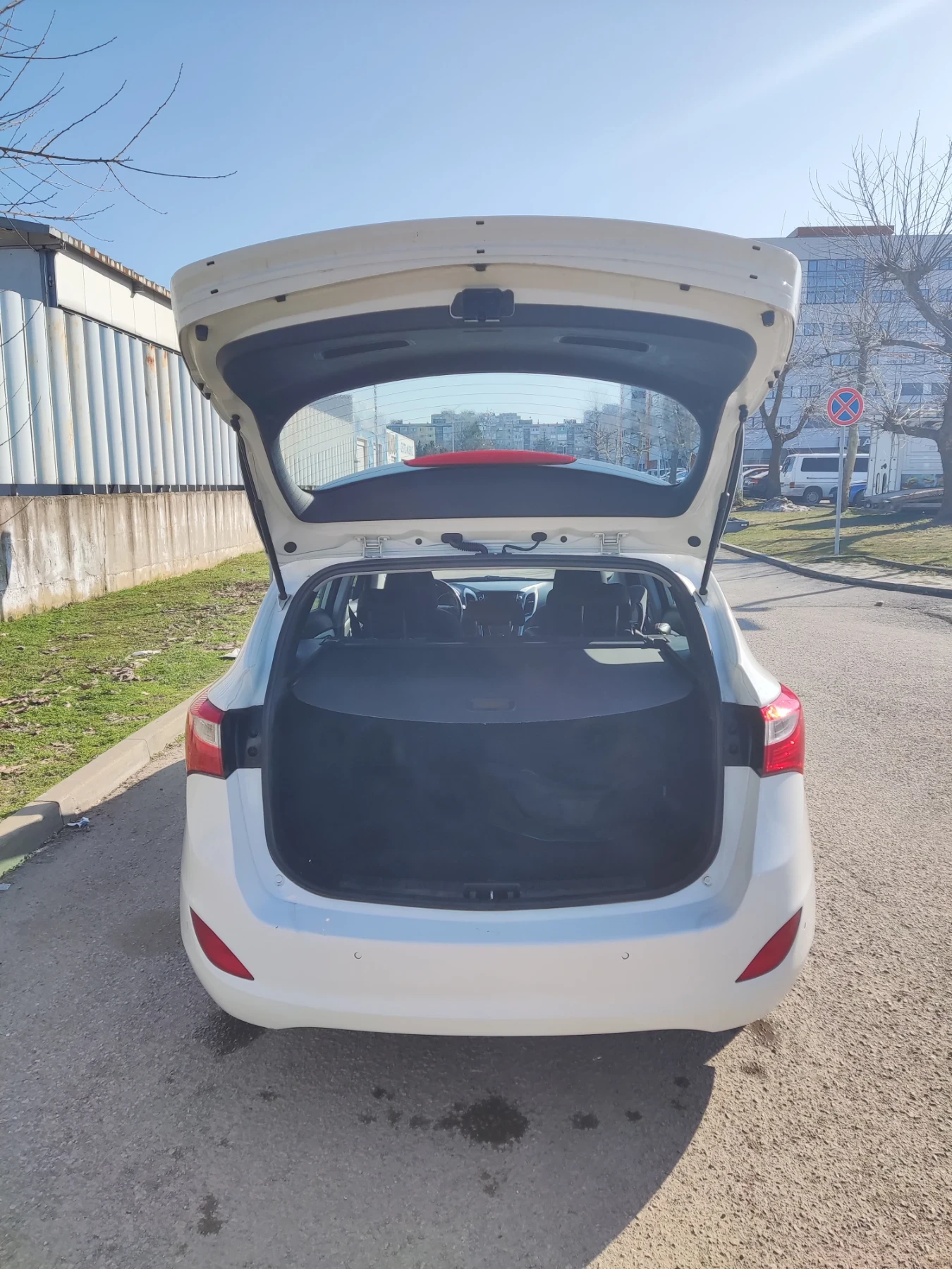 Hyundai I30 1.4, снимка 4 - Автомобили и джипове - 53709195