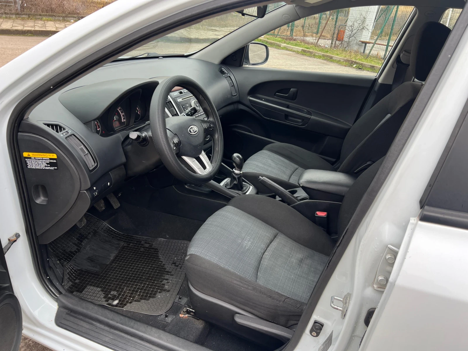 Kia Ceed 1.4I, снимка 11 - Автомобили и джипове - 53836661