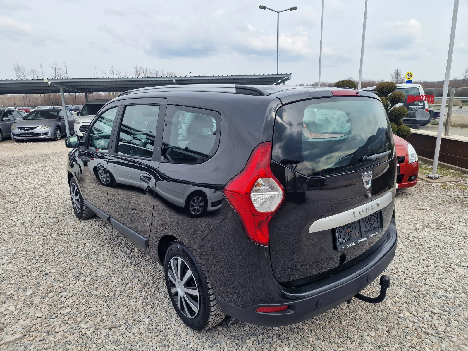 Dacia Lodgy 1.5DCI 108KS, снимка 8 - Автомобили и джипове - 53962834