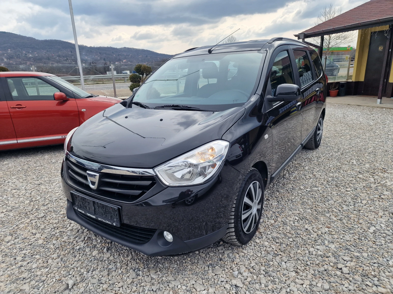 Dacia Lodgy 1.5DCI 108KS, снимка 3 - Автомобили и джипове - 53962834