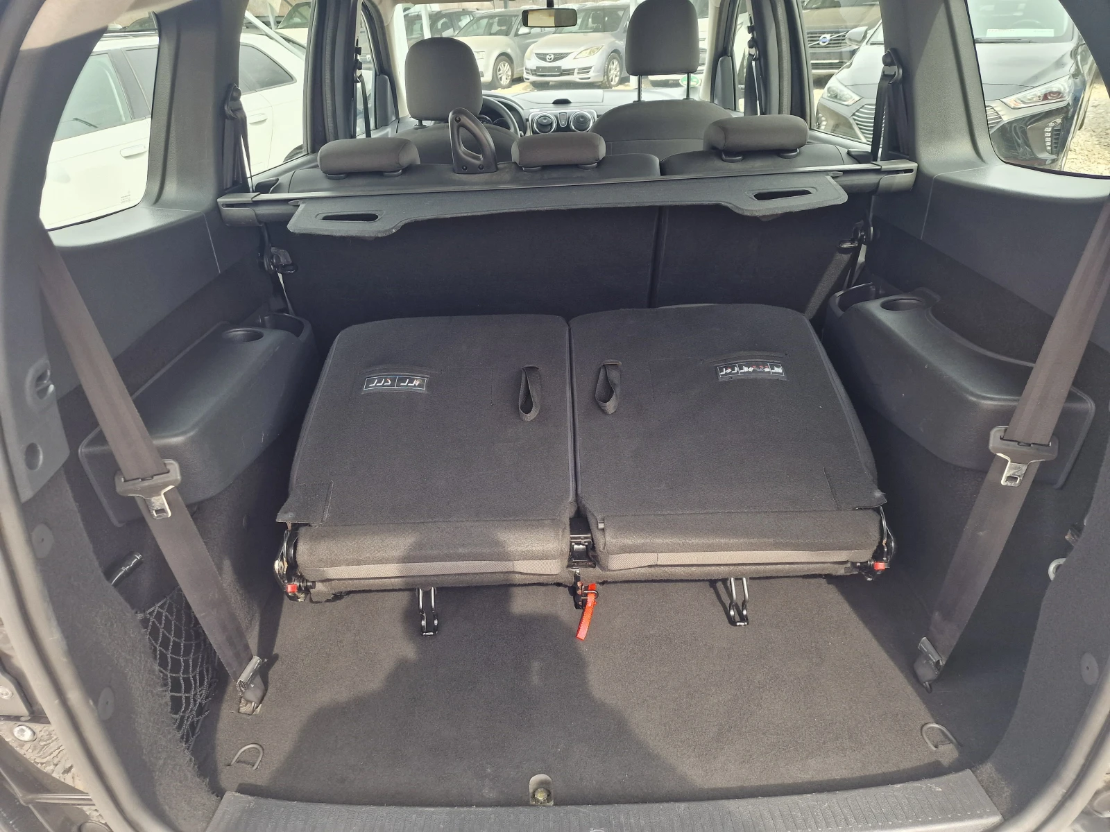 Dacia Lodgy 1.5DCI 108KS, снимка 14 - Автомобили и джипове - 53962834