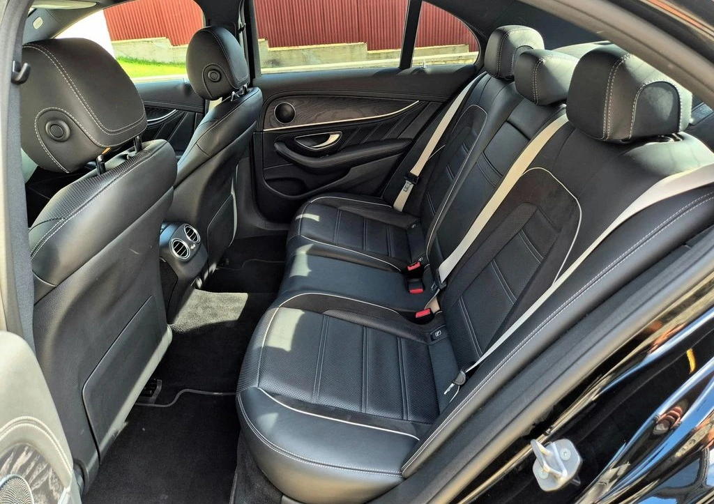 Mercedes-Benz E 63 AMG S 4Matic+ , снимка 8 - Автомобили и джипове - 54035851