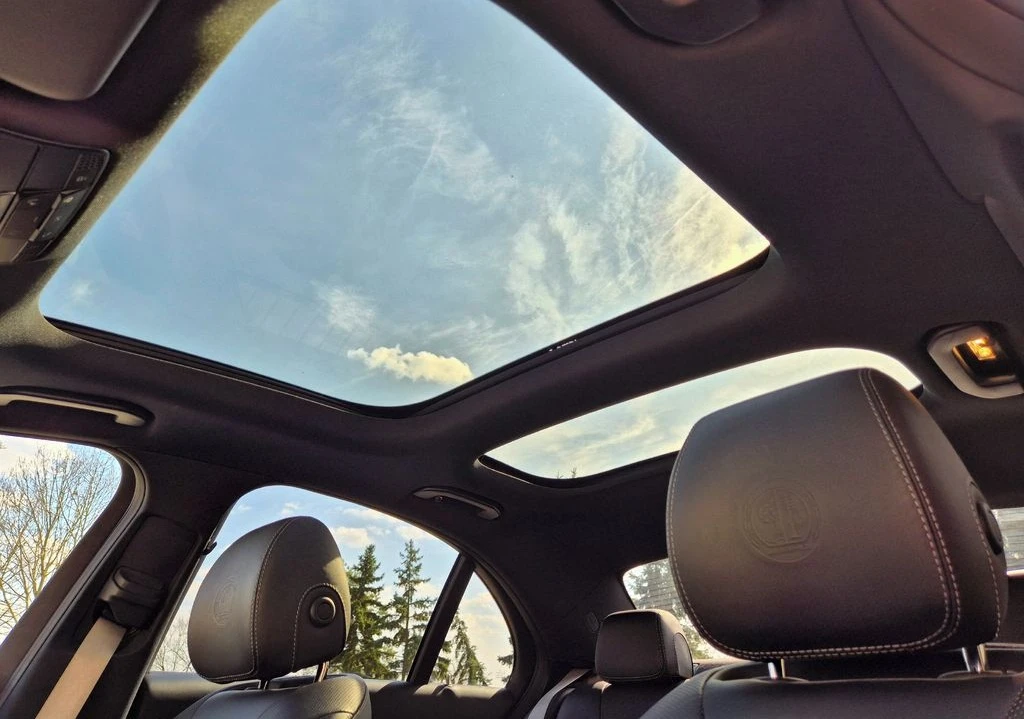 Mercedes-Benz E 63 AMG S 4Matic+ , снимка 9 - Автомобили и джипове - 54035851