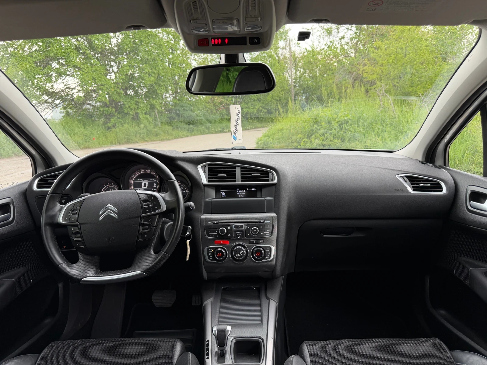 Citroen C4 1.6e-HDI АВТО 116хил.км EXCLUSIVE Масаж.Парктроник, снимка 11 - Автомобили и джипове - 54196791