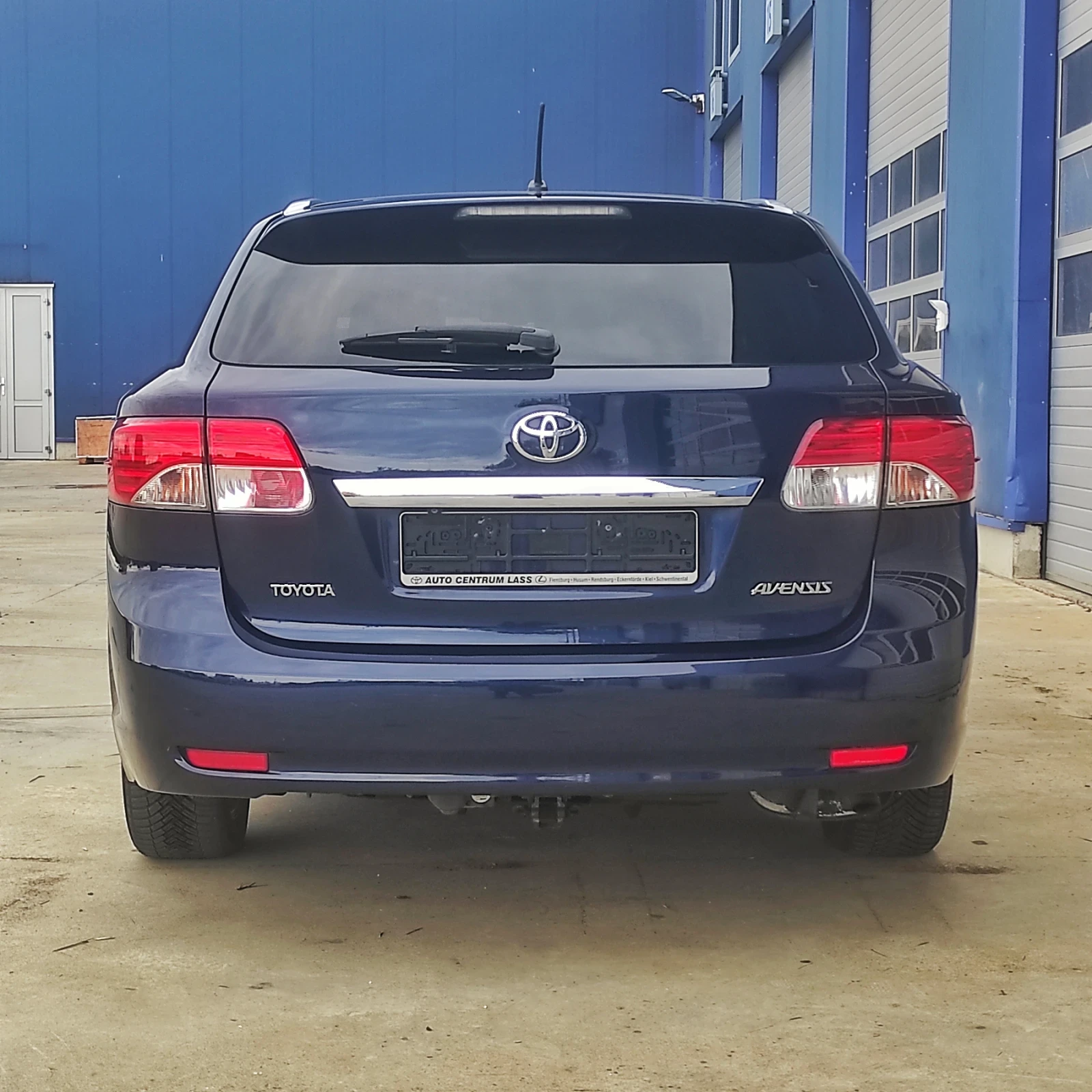 Toyota Avensis 1, 8, снимка 6 - Автомобили и джипове - 54382887