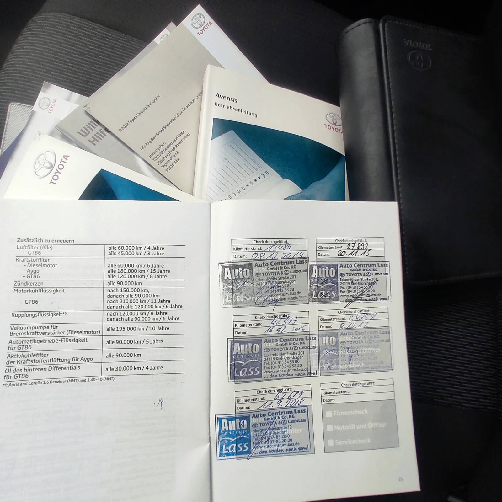 Toyota Avensis 1, 8, снимка 15 - Автомобили и джипове - 54382887