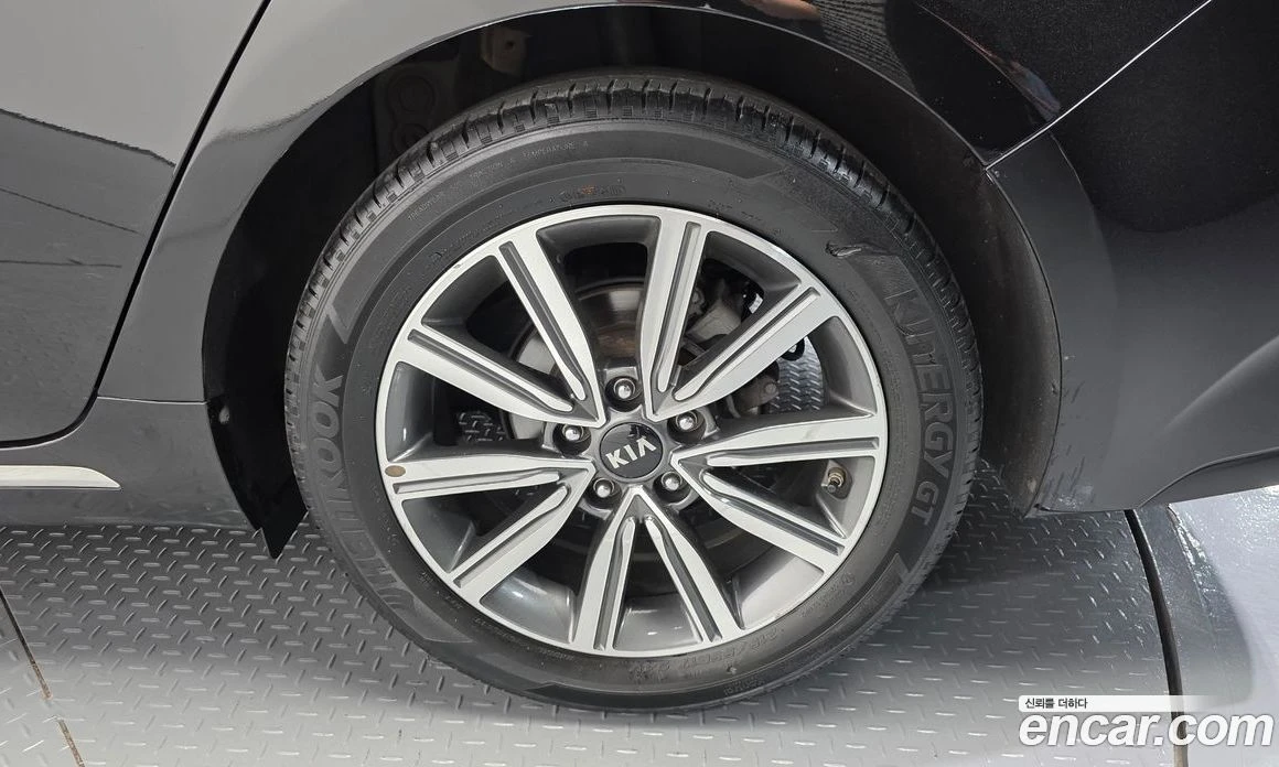 Kia K5 2.0 Prestige, снимка 5 - Автомобили и джипове - 55669069