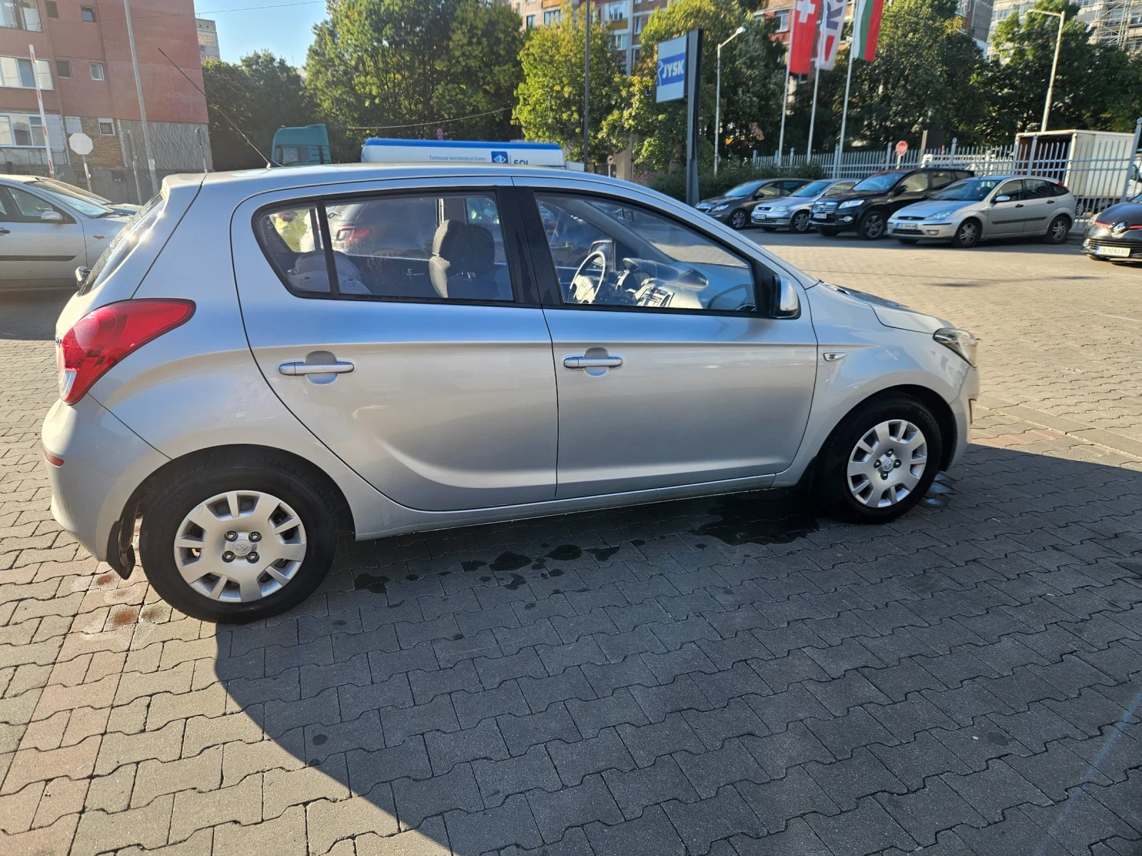 Hyundai I20, снимка 6 - Автомобили и джипове - 56171418