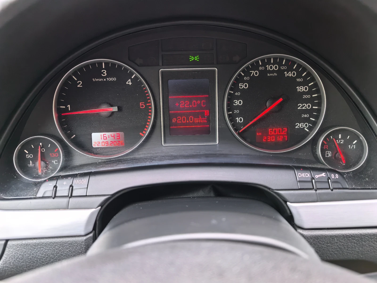 Audi A4, снимка 10 - Автомобили и джипове - 56185581
