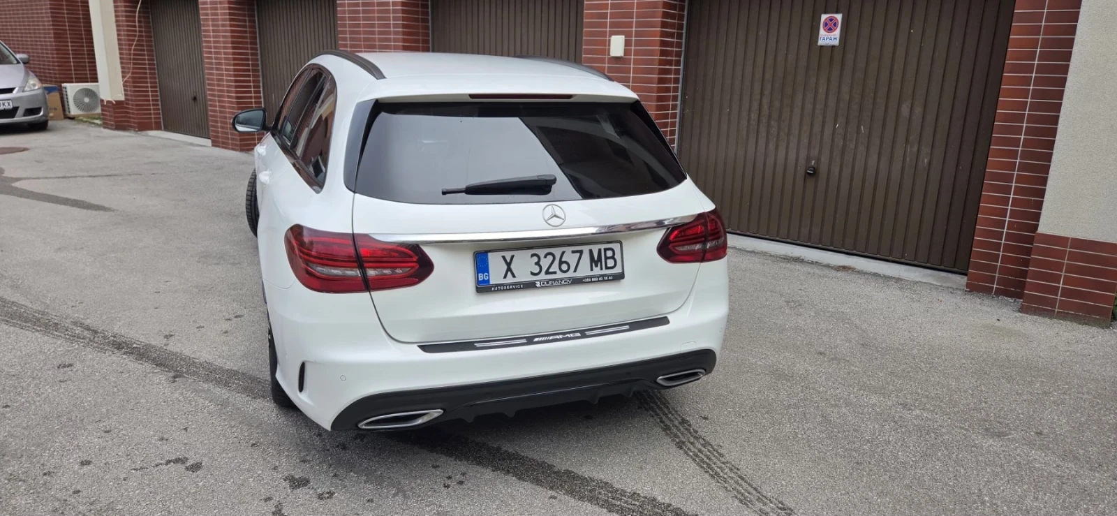 Mercedes-Benz C 220, снимка 2 - Автомобили и джипове - 56732618