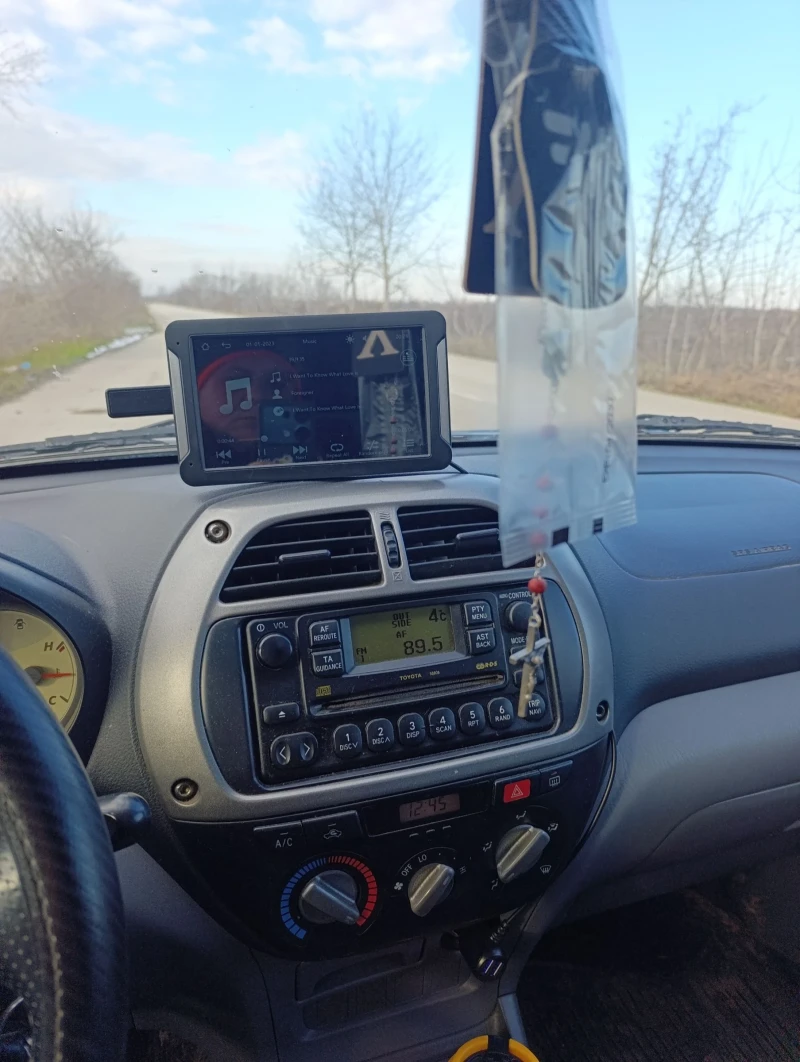 Toyota Rav4 2.0 116 d4d, снимка 8 - Автомобили и джипове - 52926308