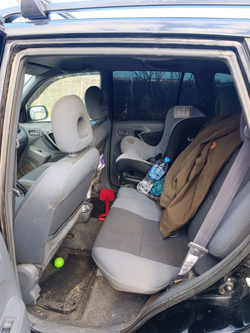 Toyota Rav4 2.0 116 d4d, снимка 7 - Автомобили и джипове - 52926308