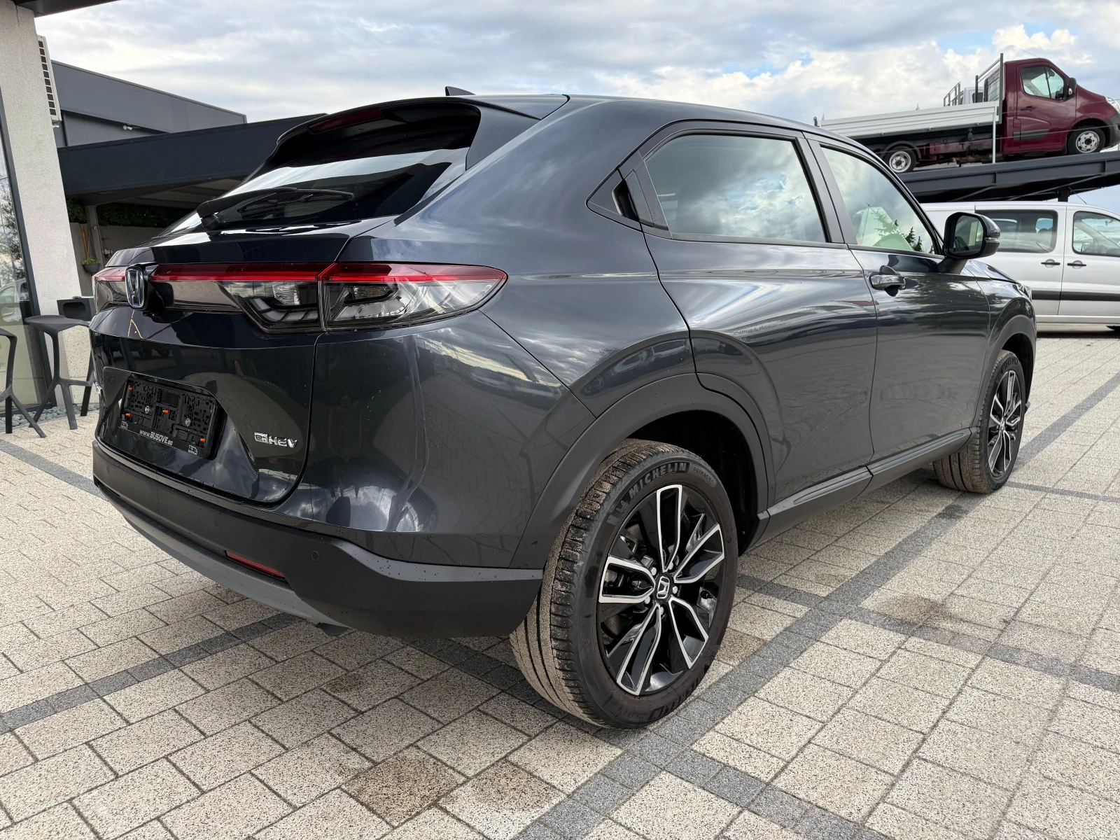 Honda Hr-v 1.5i HEV Elegance - Гаранционен - изображение 8