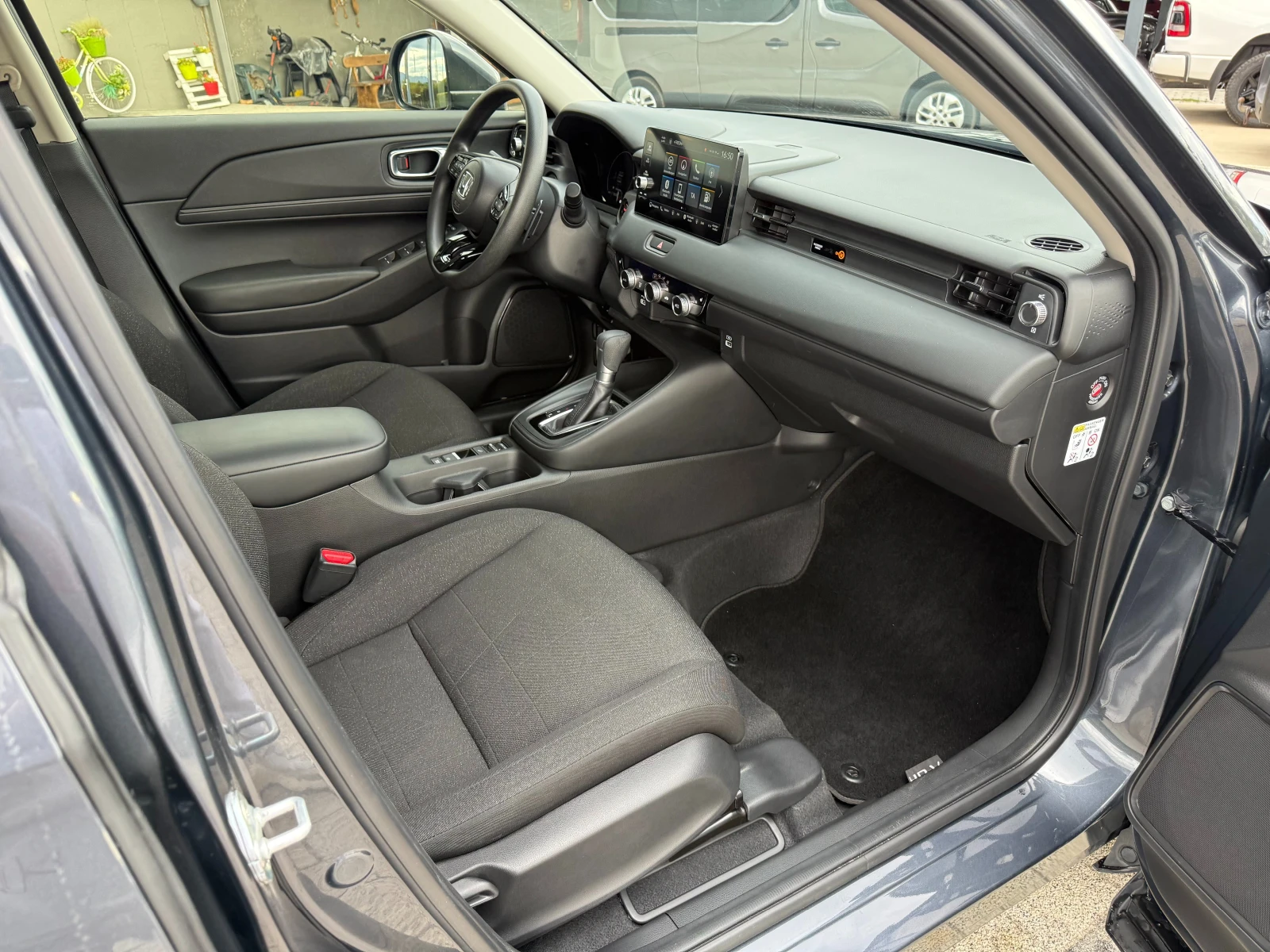 Honda Hr-v 1.5i HEV Elegance - Гаранционен - изображение 10