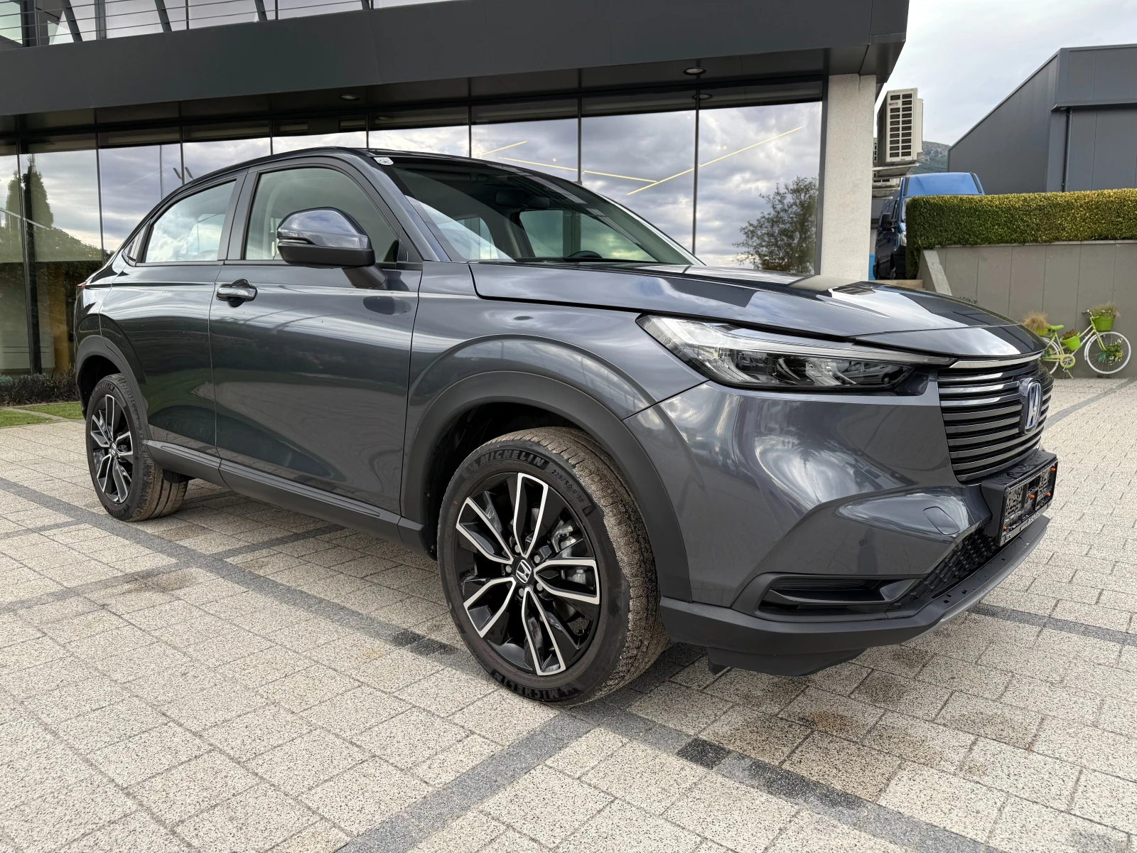 Honda Hr-v 1.5i HEV Elegance - Гаранционен - изображение 2