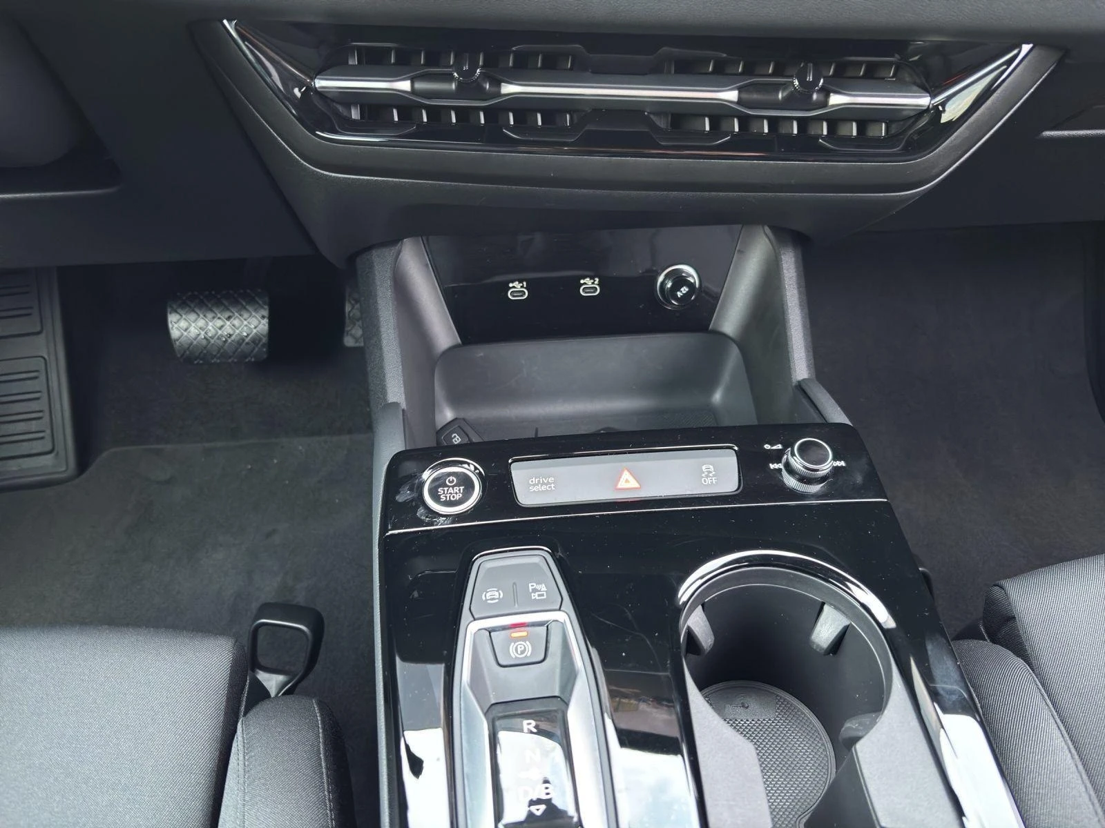 Audi Q6 83kW* 360CAM* DISTR* LED* 19"*  | Mobile.bg � ����������� 8