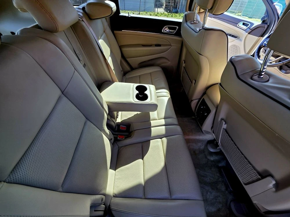 Jeep Grand cherokee 3.6 бензин 2018g, снимка 9 - Автомобили и джипове - 53910667