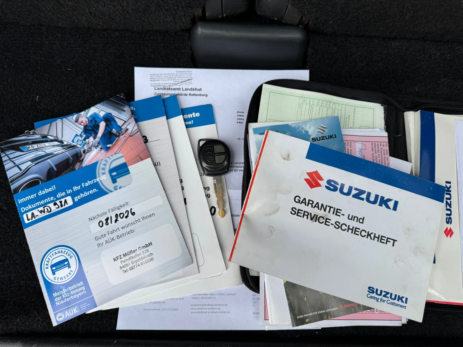 Suzuki Jimny 1.3 VVT* 100 000 км* CarPlay* Климатик* Повдигнат, снимка 15 - Автомобили и джипове - 54041899