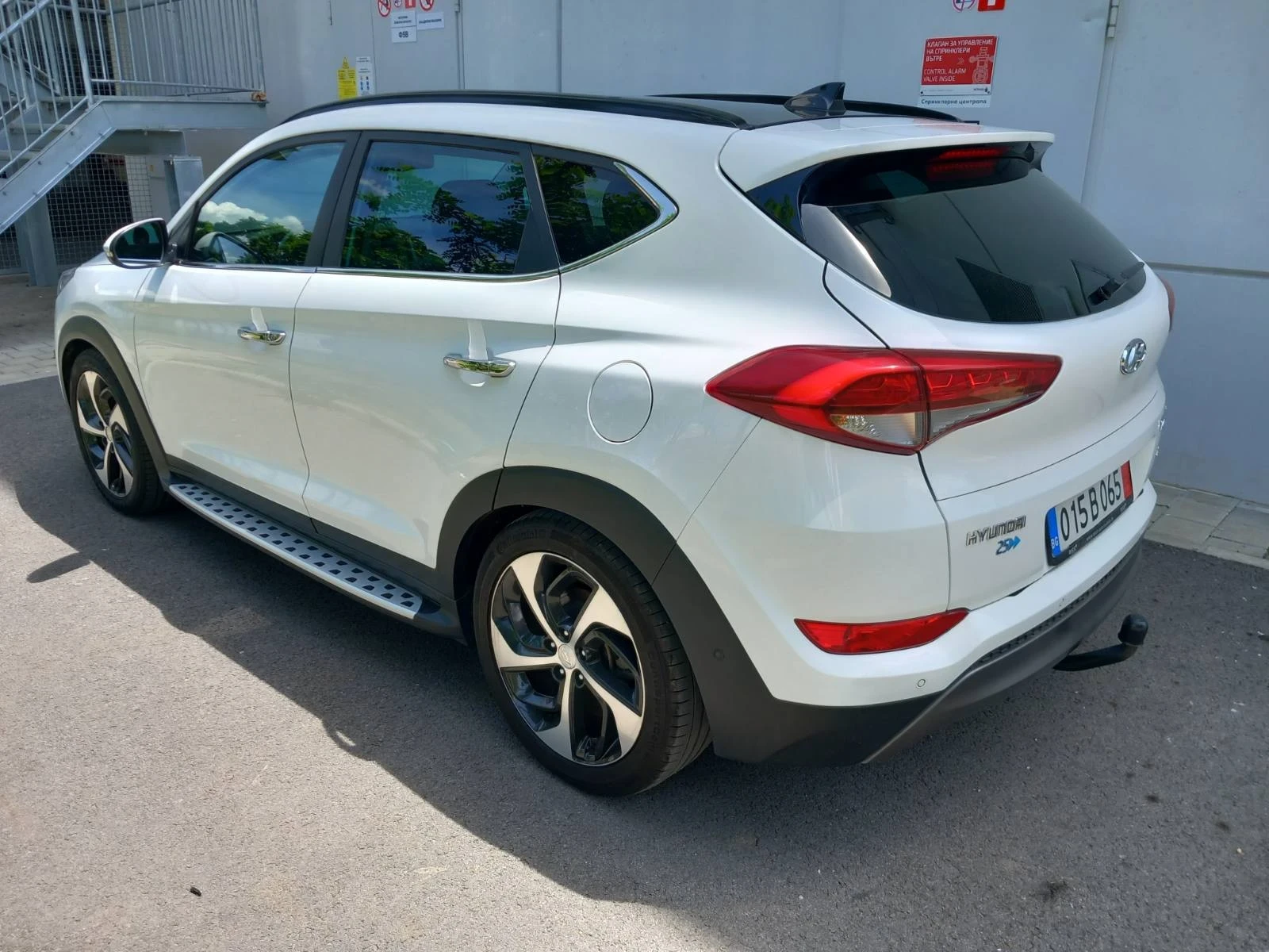 Hyundai Tucson !!!1.6i benzin !!! Avtomat!!! 4x4!!! Full!!!, снимка 7 - Автомобили и джипове - 54824188