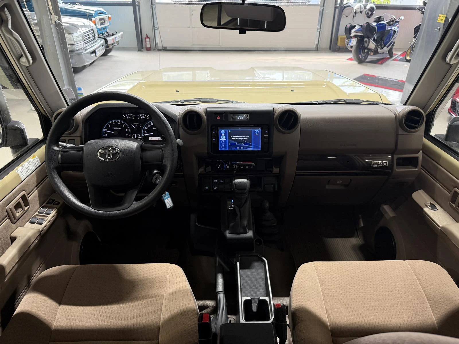 Toyota Land cruiser GRJ79 DC 4.0 AT, снимка 13 - Автомобили и джипове - 55024491
