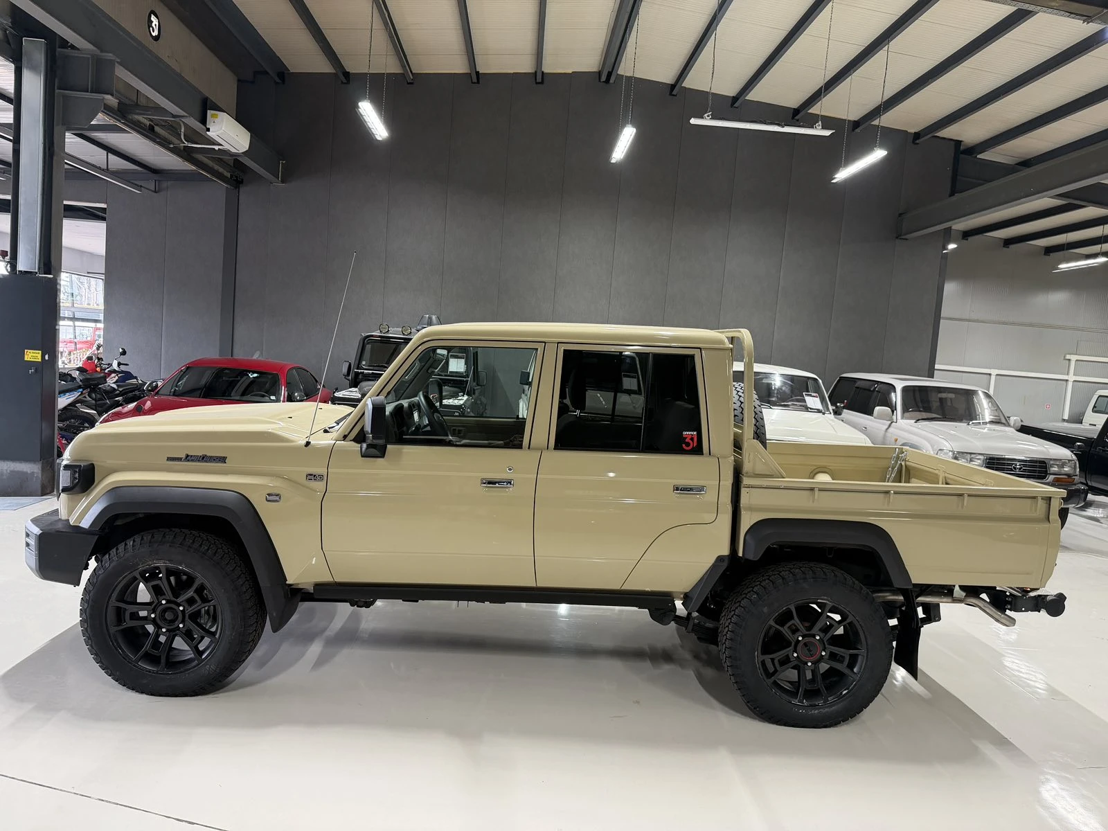Toyota Land cruiser GRJ79 DC 4.0 AT, снимка 4 - Автомобили и джипове - 55024491