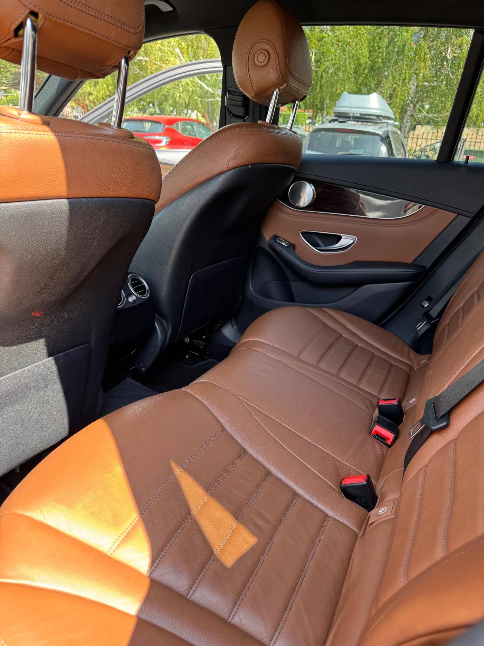Mercedes-Benz GLC 350 Hybrid , снимка 9 - Автомобили и джипове - 55384803