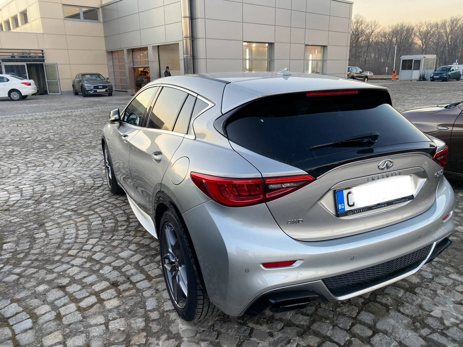 Infiniti Q30 Sport, снимка 6 - Автомобили и джипове - 55577413
