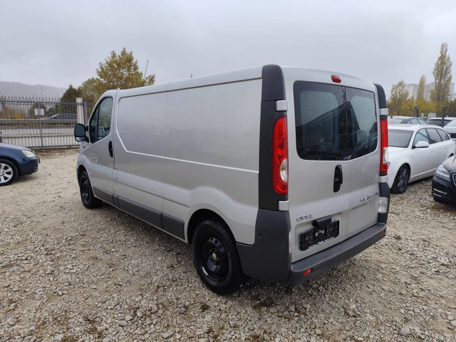 Opel Vivaro 2.0 дизел.Климатик - изображение 9