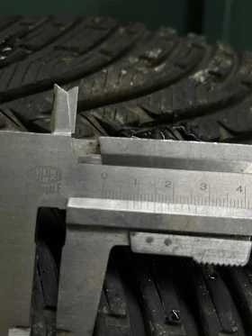 Гуми Зимни 225/55R17, снимка 5 - Гуми и джанти - 51971623