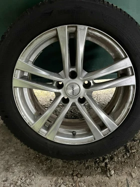 Гуми Зимни 225/55R17, снимка 3 - Гуми и джанти - 51971623