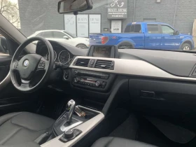 BMW 320 * 4dr Sdn 320i AWD CleanCarfax HeatedSeat LeatherS, снимка 12